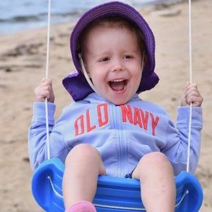 Meet your Posher, Caitlin